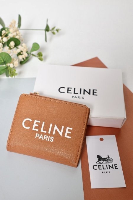 Celine - بني